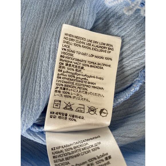 H&M Divided Womens Cold Shoulder Keyhole Lace Short Sleeve Cropped Blouse Size 2 - Picture 10 of 10